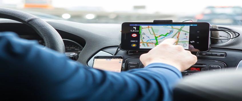 Fixer un GPS sur le tableau de bord : le point